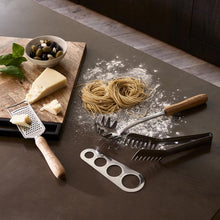 Kép betöltése a galériamegjelenítőbe: Riviera Maison Italian Pasta Se tészta szett
