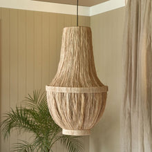 Kép betöltése a galériamegjelenítőbe: Riviera Maison Banana Fibre Chandelier
